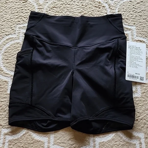 Lululemon Fast And Free HR Short 6" *Lace Trim In Black NWT - Picture 2 of 6